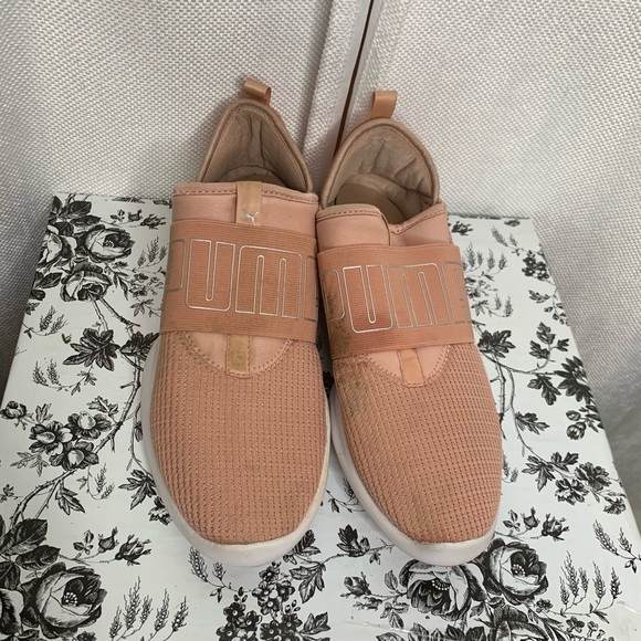 Puma Shoes - Puma peach sneakers